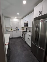 3142 Martha Custis Dr in Alexandria, VA - Foto de edificio - Building Photo