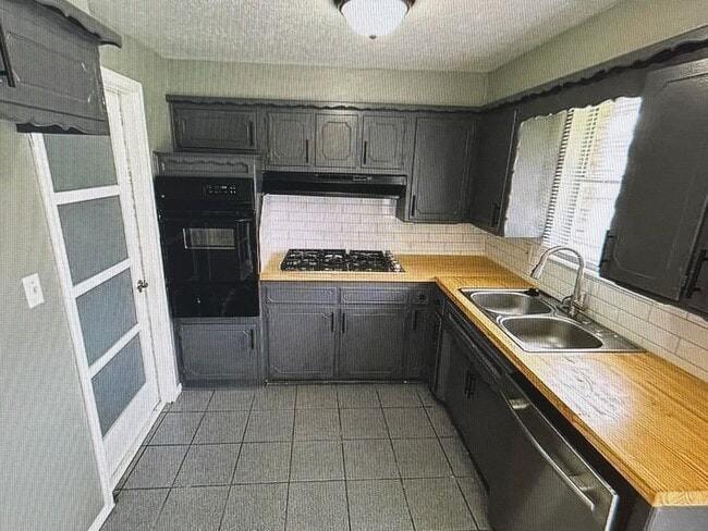 2829 SW 82nd St in Oklahoma City, OK - Building Photo - Building Photo