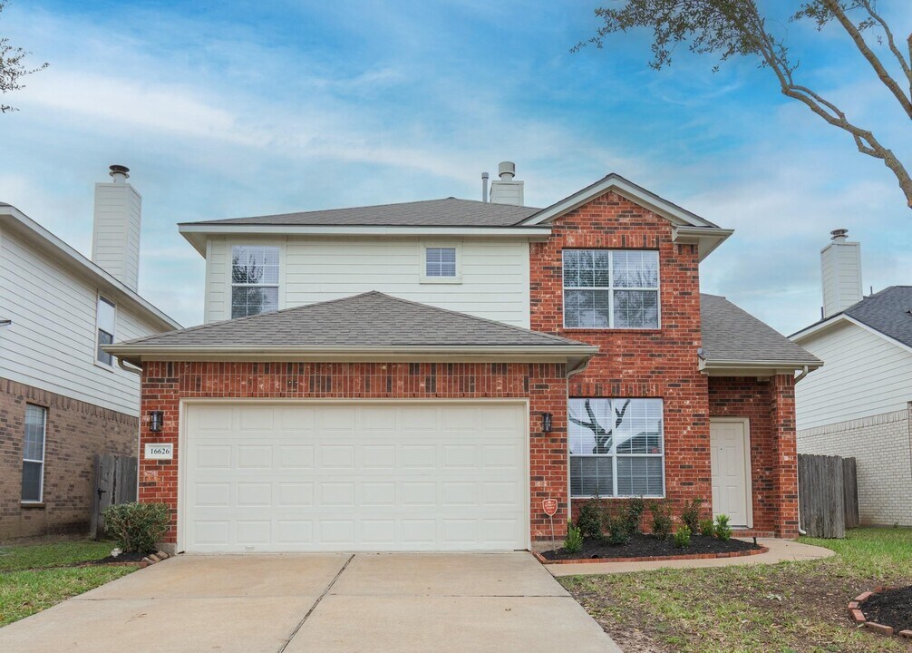 16626 Pademelon Dr in Sugar Land, TX - Building Photo
