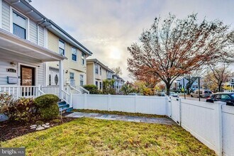 5415 Illinois Ave NW, Unit 1 in Washington, DC - Foto de edificio - Building Photo