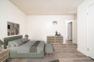 570 S Lincoln Ave, Unit 10 in El Cajon, CA - Foto de edificio - Building Photo