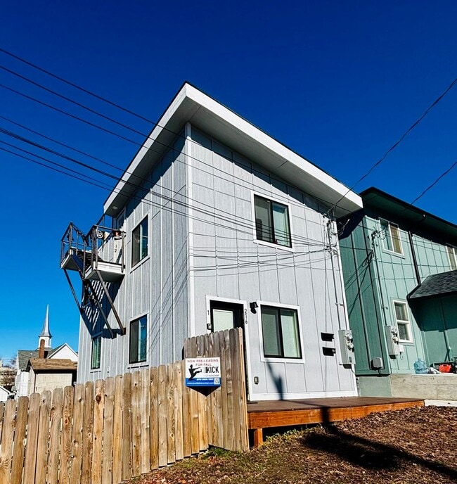 216 E 7th St in Moscow, ID - Building Photo - Building Photo