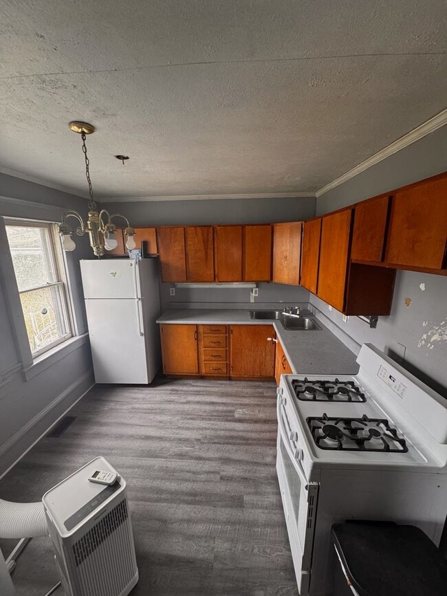 325 Harrison St in Elkhart, IN - Building Photo - Building Photo