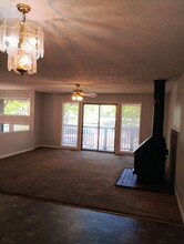 4208 W Village Pkwy in Ellenwood, GA - Foto de edificio - Building Photo
