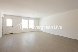 3705 Los Cabos Dr in Mustang, OK - Building Photo - Building Photo