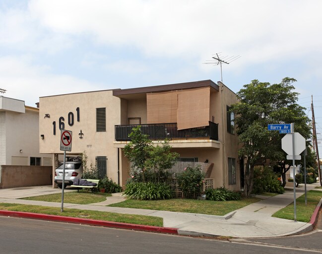 1601 Barry Ave in Los Angeles, CA - Building Photo - Building Photo