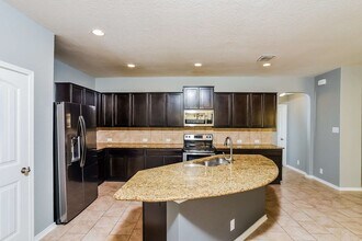 8812 Belgian Fls in San Antonio, TX - Building Photo - Building Photo