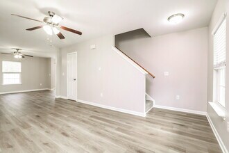 8012 Spiderlily Ct in Zebulon, NC - Foto de edificio - Building Photo