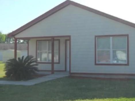 9711 Shive Dr in Houston, TX - Building Photo