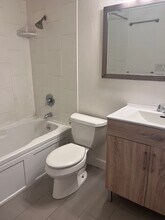 822 Premier St in North Vancouver, BC - Building Photo - Building Photo