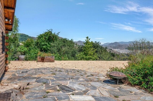 2689 Daisy Ln in Fallbrook, CA - Building Photo - Building Photo