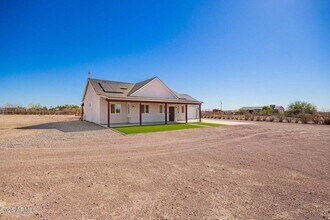 1027 N 360th Ln in Tonopah, AZ - Building Photo - Building Photo