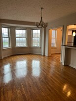 1 W 28th St in Indianapolis, IN - Building Photo