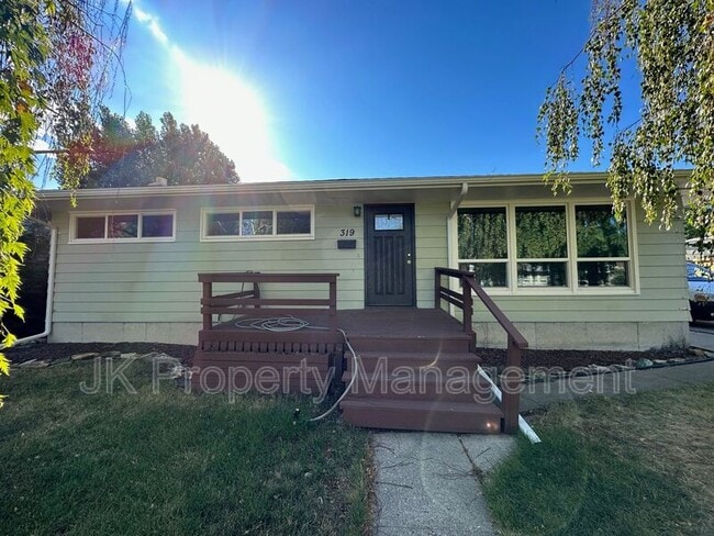 319 Beth Dr in Great Falls, MT - Foto de edificio - Building Photo