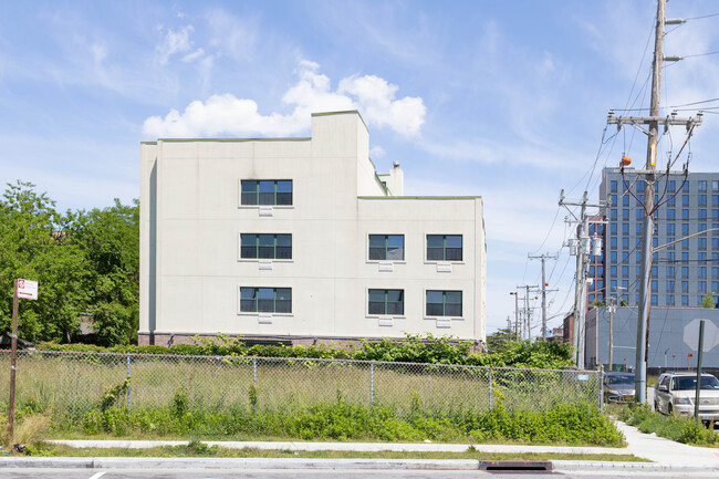 311 Beach 53rd St in Far Rockaway, NY - Foto de edificio - Building Photo