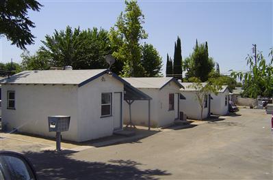 1207 Grace St in Bakersfield, CA - Foto de edificio