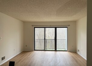 314 Penns Way in Basking Ridge, NJ - Building Photo - Building Photo