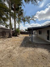 9914 Pyramid Peak Dr in Bakersfield, CA - Building Photo - Building Photo