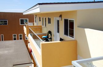 Mission Manor Apartments in San Diego, CA - Building Photo - Building Photo