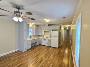 602 Cottage Sq Ln in Ocean Springs, MS - Building Photo - Building Photo