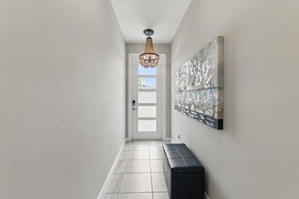 11380 SW Lyra Dr. in Port St. Lucie, FL - Foto de edificio - Building Photo