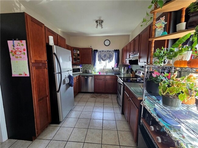 3103 Pawtucket Ave in East Providence, RI - Building Photo - Building Photo