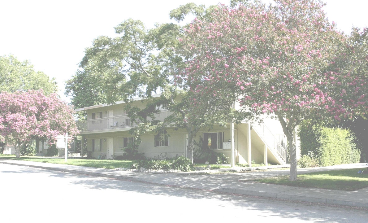 440 Grinnell Dr in Claremont, CA - Building Photo