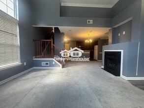 923 Pine Forest Ln in Kettering, MD - Foto de edificio - Building Photo