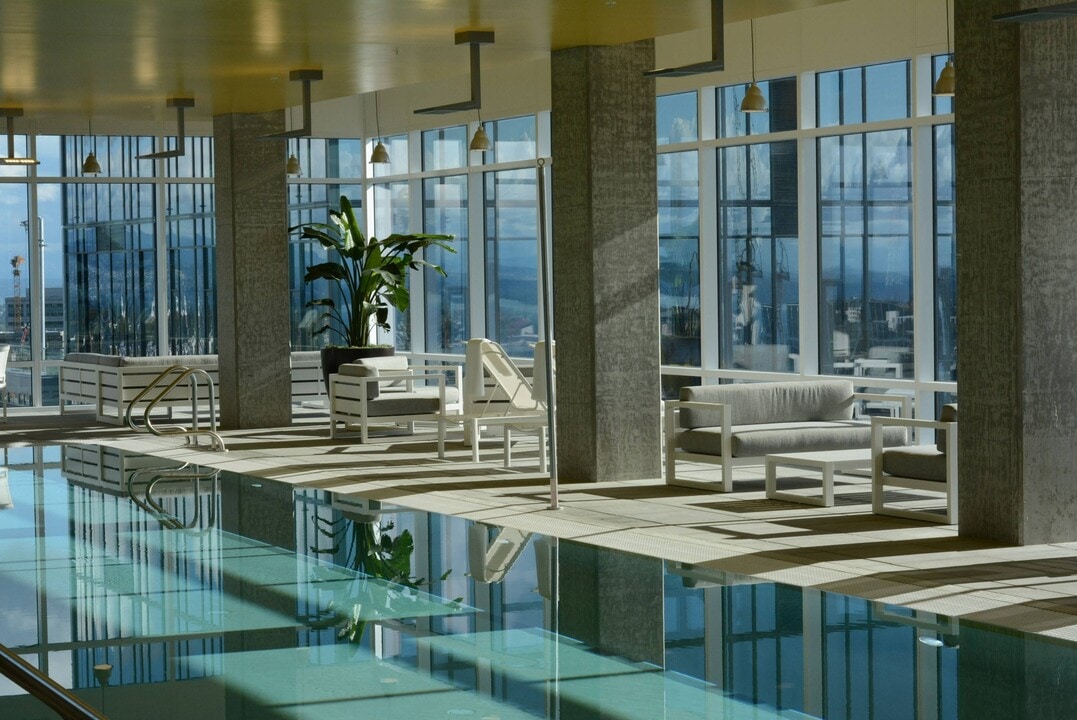 Kinects Tower in Seattle, WA - Foto de edificio