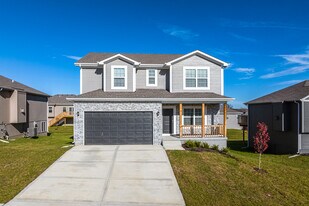 Eagle Ridge Luxury Rental Homes in Grain Valley, MO - Building Photo