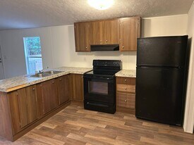 1509 Bunnys Dr in Darlington, SC - Building Photo