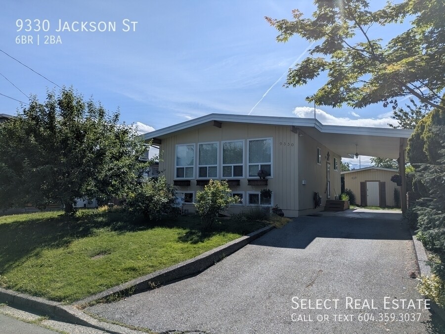 9330 Jackson St in Chilliwack, BC - Building Photo