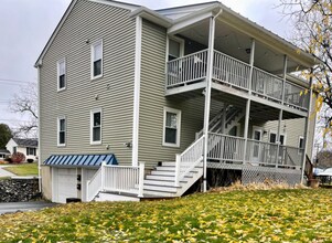 189 Russell St in Lewiston, ME - Foto de edificio - Building Photo