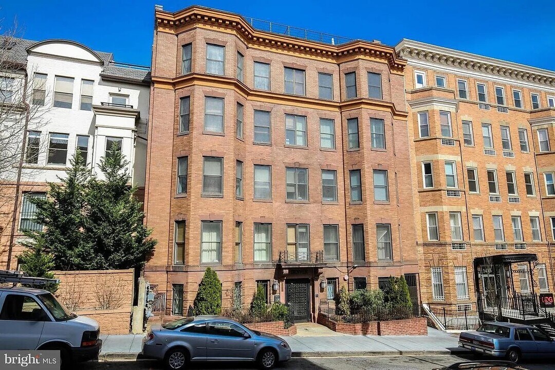 1417 Chapin St NW in Washington, DC - Building Photo
