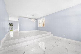 5030 SW 155th Ter in Miramar, FL - Foto de edificio - Building Photo