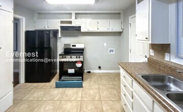 244 E Haven Dr in Birmingham, AL - Building Photo - Building Photo