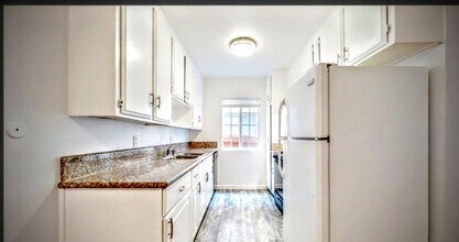 3740 Veteran Ave in Los Angeles, CA - Foto de edificio - Building Photo