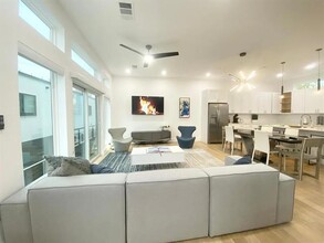 4223 Delano Pl in Dallas, TX - Building Photo - Building Photo