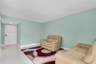 9311 SW 4th St in Miami, FL - Building Photo - Building Photo