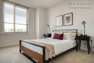 8421 Broad St in McLean, VA - Building Photo - Building Photo