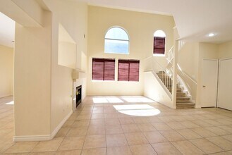 6665 Coral Springs Cir in Las Vegas, NV - Building Photo - Building Photo