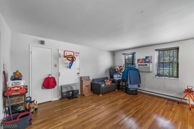 355 Broad St in Clifton, NJ - Building Photo - Building Photo