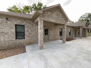 716 S Spring St in Jacksonville, AR - Building Photo - Building Photo