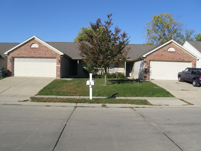 2486 Hopkins Dr in West Lafayette, IN - Building Photo - Building Photo