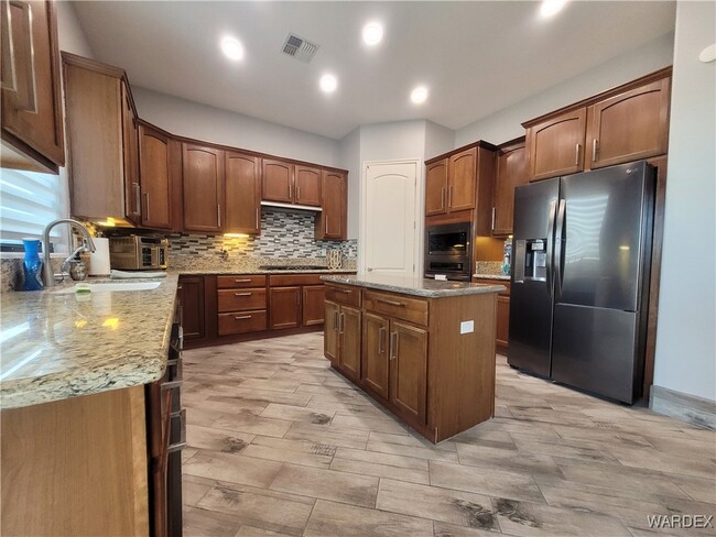 3130 Fort Mojave Dr in Bullhead City, AZ - Foto de edificio - Building Photo