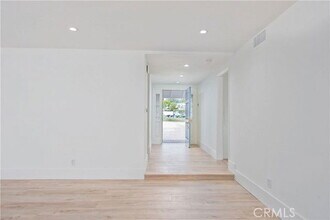 19366 Citronia St in Los Angeles, CA - Building Photo - Building Photo