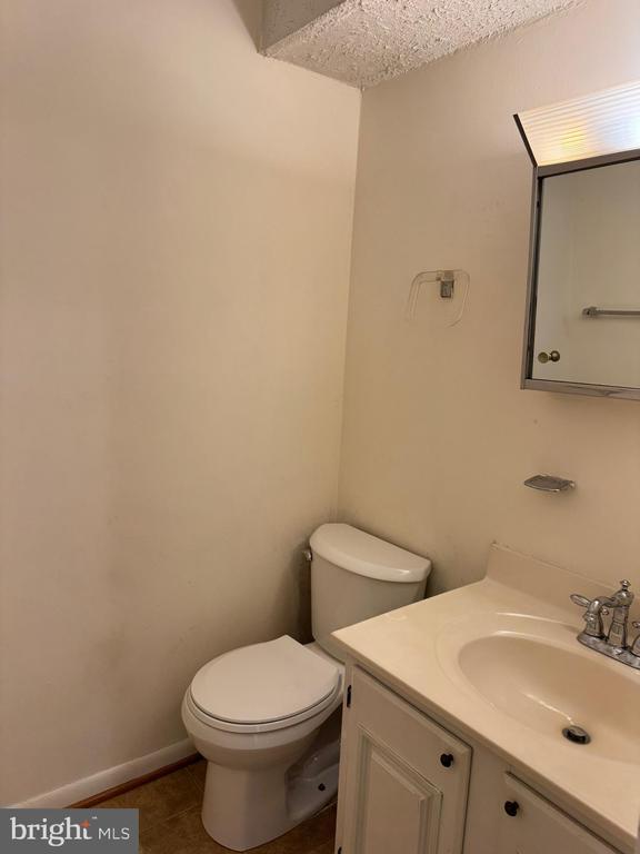 238 Cameron St in Berryville, VA - Building Photo - Building Photo