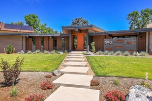 590 S Harrison Ln in Denver, CO - Building Photo