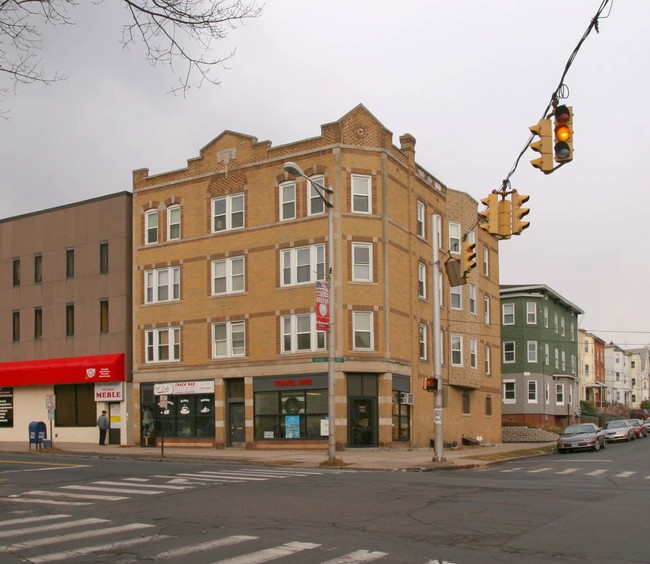 111-117 Broad St in New Britain, CT - Building Photo - Building Photo