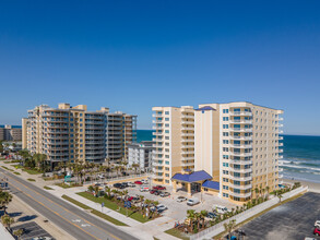 Aruba Residences in Daytona Beach Shores, FL - Building Photo - Building Photo